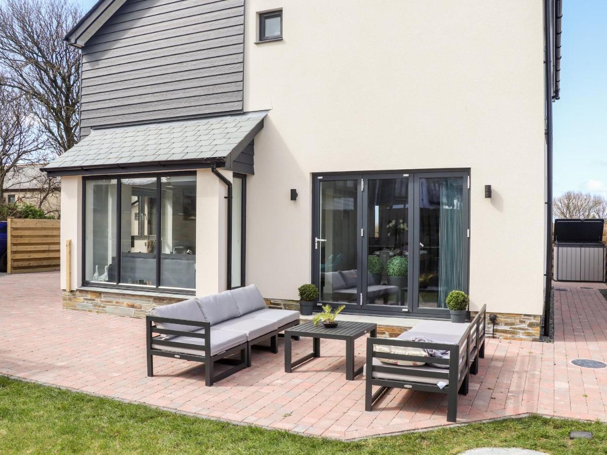 Amal Anpras Villa Tintagel Exterior photo